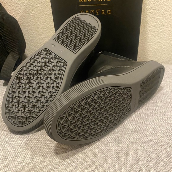 New skate shoe / boot - Picture 2 of 6